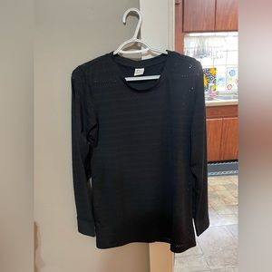 Woman’s Zyia top! XL